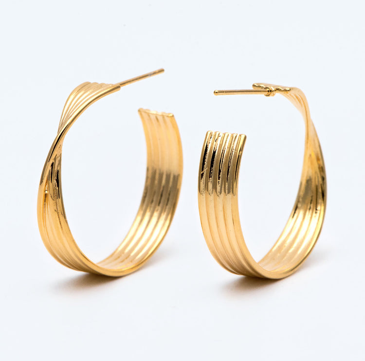 Statement Twisted Hoops