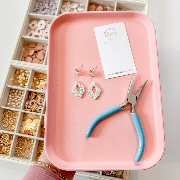 Earring Making Workshop at Red’s Pub