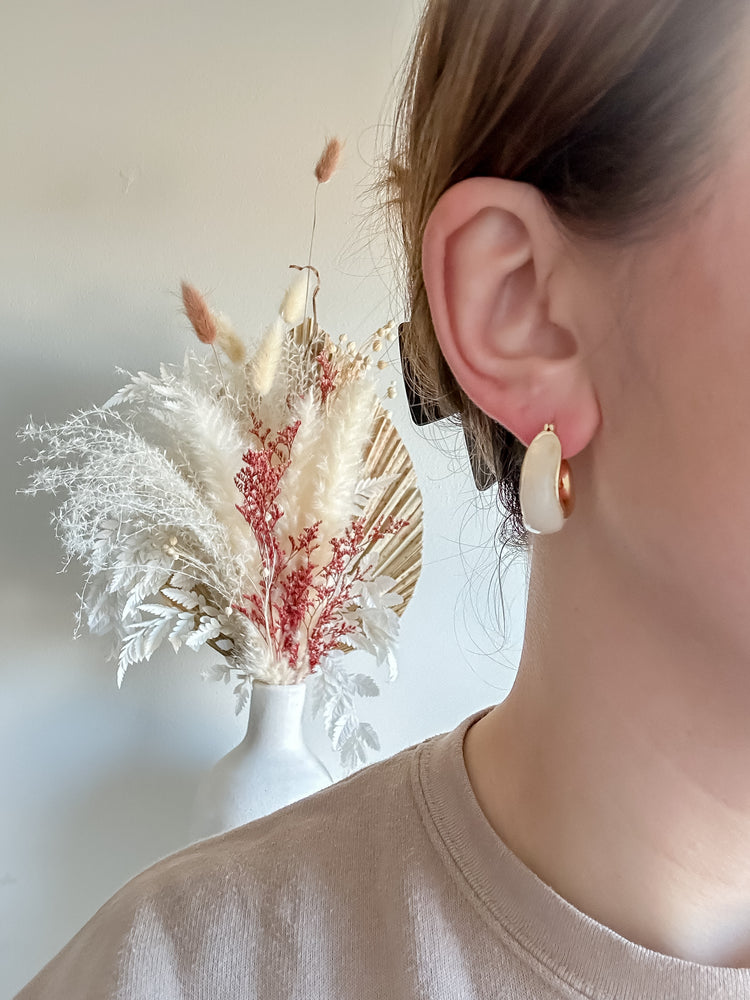 Creamy Resin Hoops