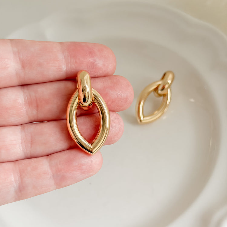 Gold Sculpted Link Drops