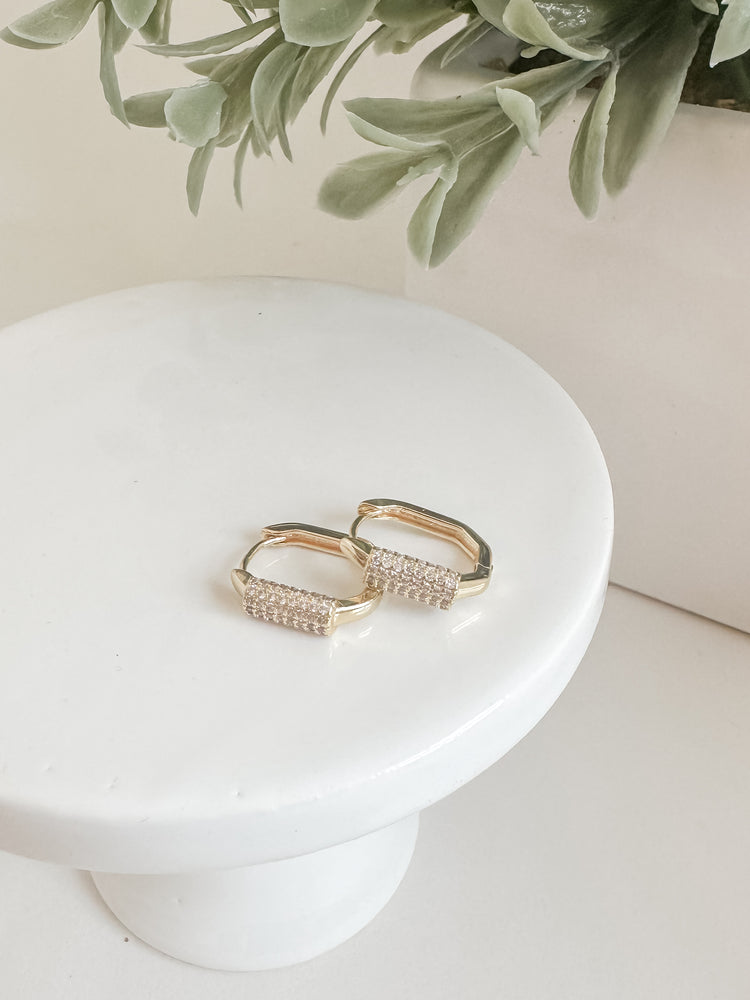 Geometric CZ Hoops