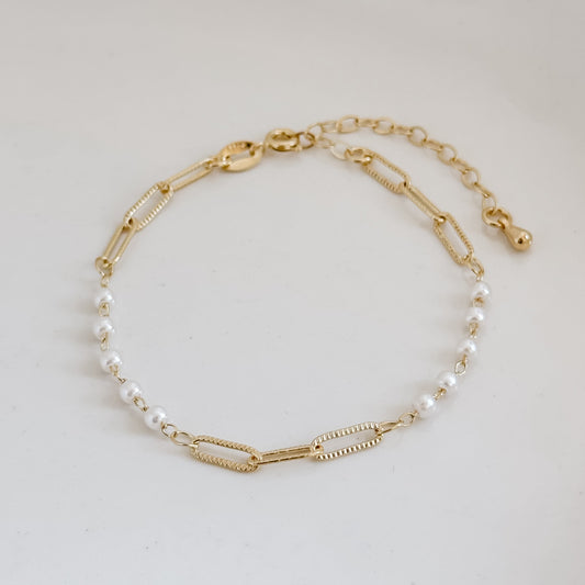 18k Gold Filled Diamond Cut Paperclip & Pearls Bracelet