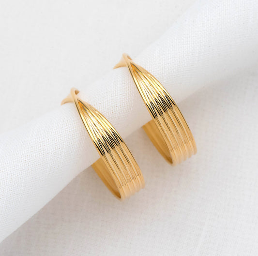 Statement Twisted Hoops