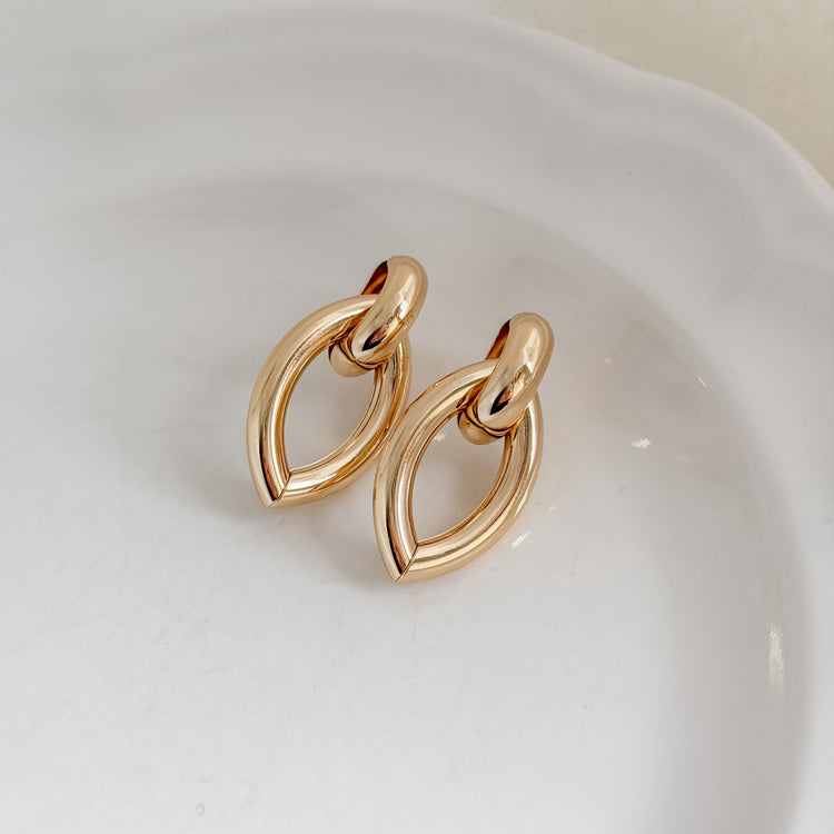Gold Sculpted Link Drops